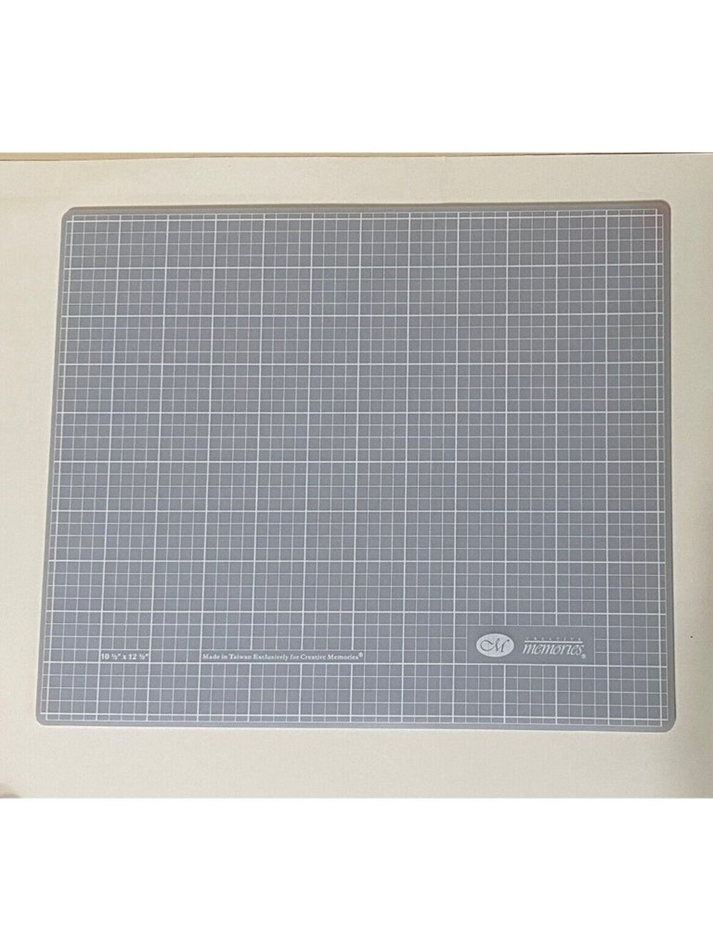 Creative Memories 10.5 x 12.5 Self Healing Cutting Mat Scrapbooking Paper Crafts